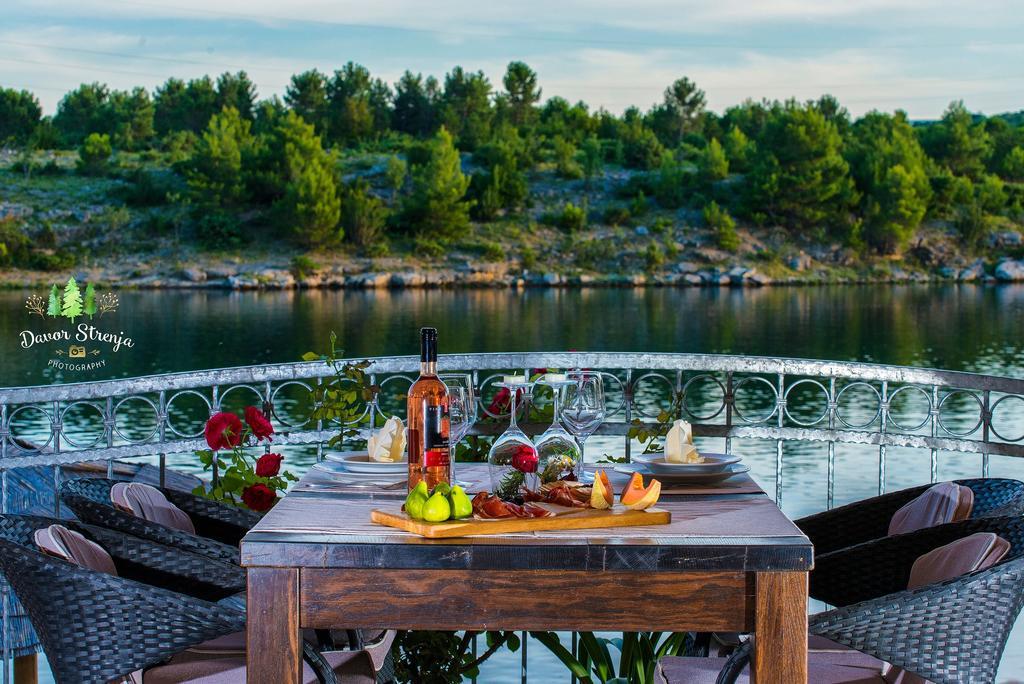 Apartments & Villa Tisno Оброваць Екстер'єр фото
